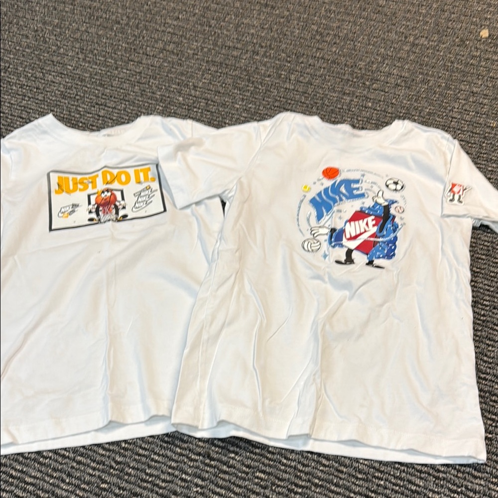 Set of Nike White Short Sleeve Sports Graphic Tees Size Medium Kids